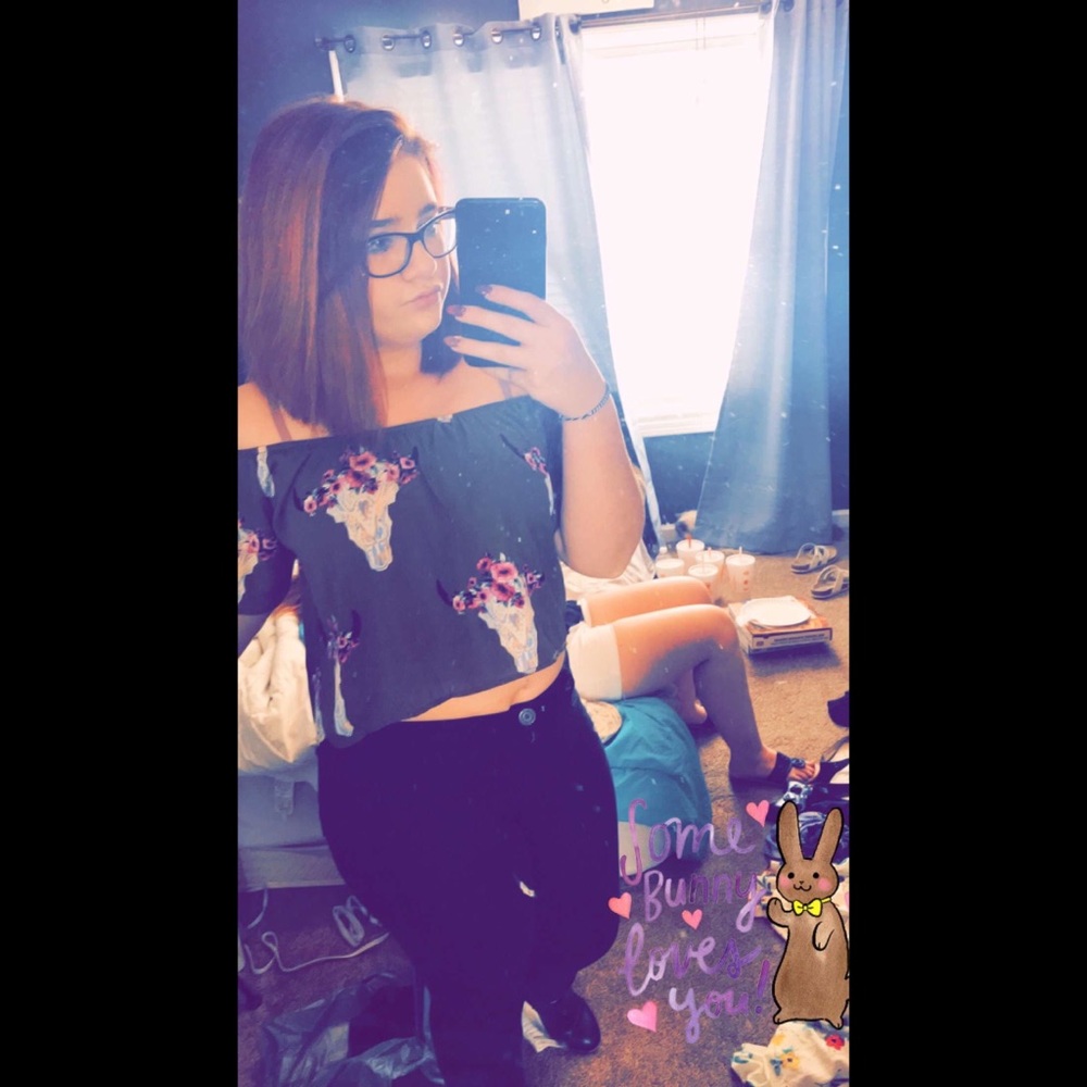 Meet your Posher, Alexis